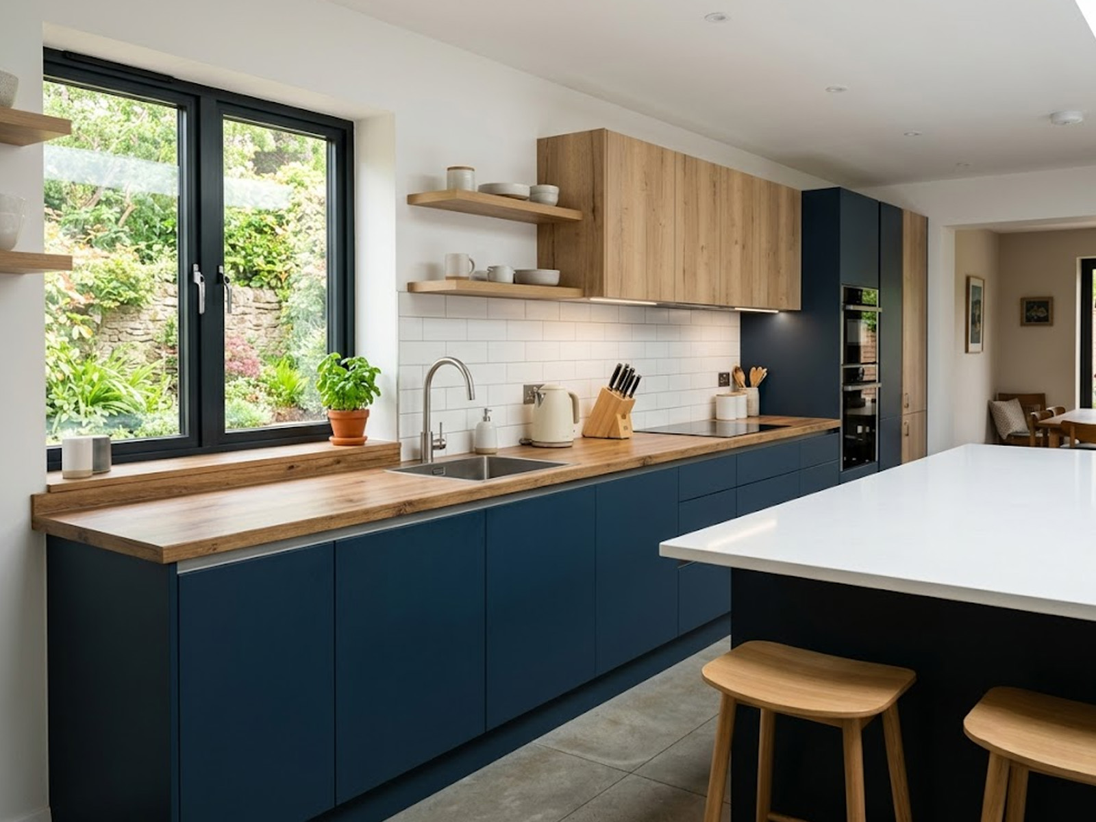 Laminate-vs-Solid-Wood-Worktop