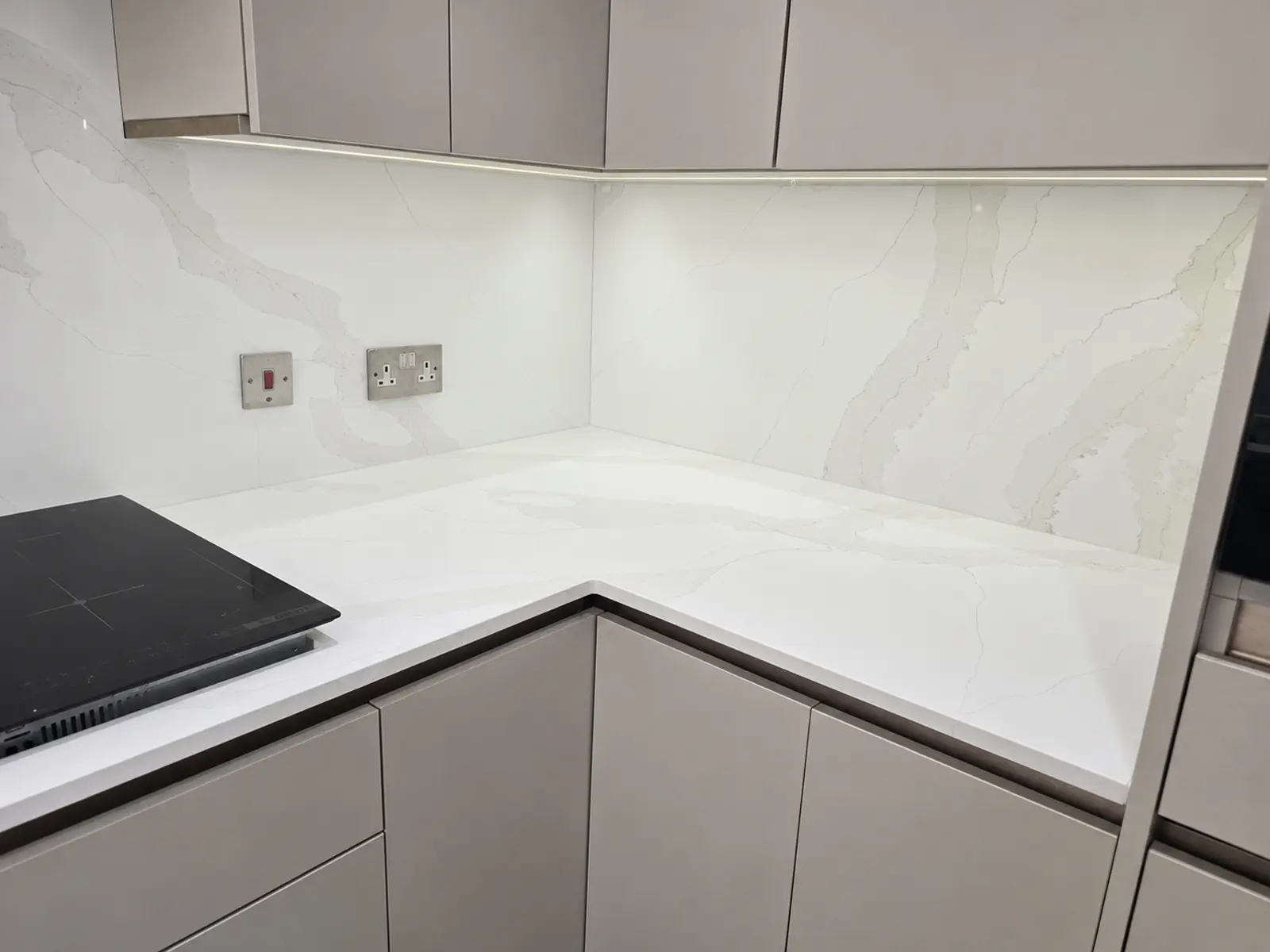 Calacatta-Gold-quartz-Northampton-2025.jpg